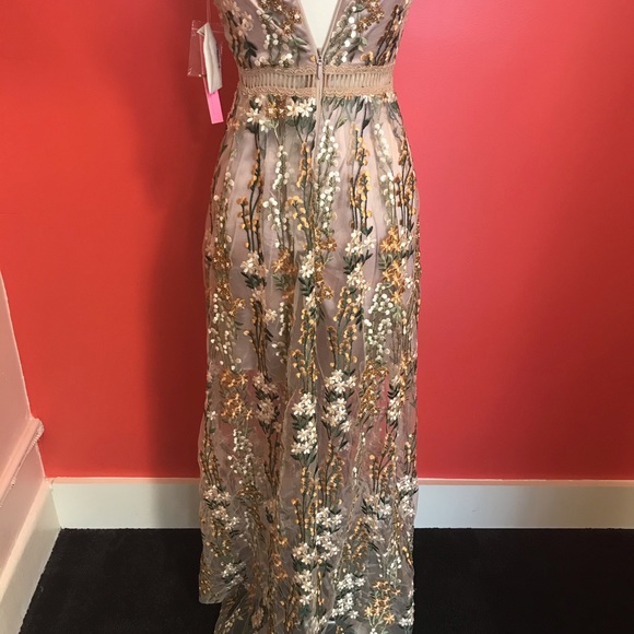 SOLD ⚡️⚡️⚡️AQUA NWT floral plunge embroidered gown - Picture 5 of 8